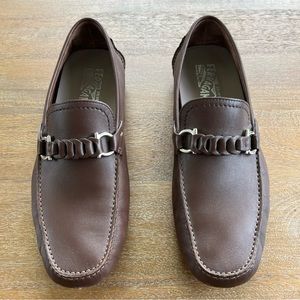 Salvatore Ferragamo Stuart Leather Driver in Brown